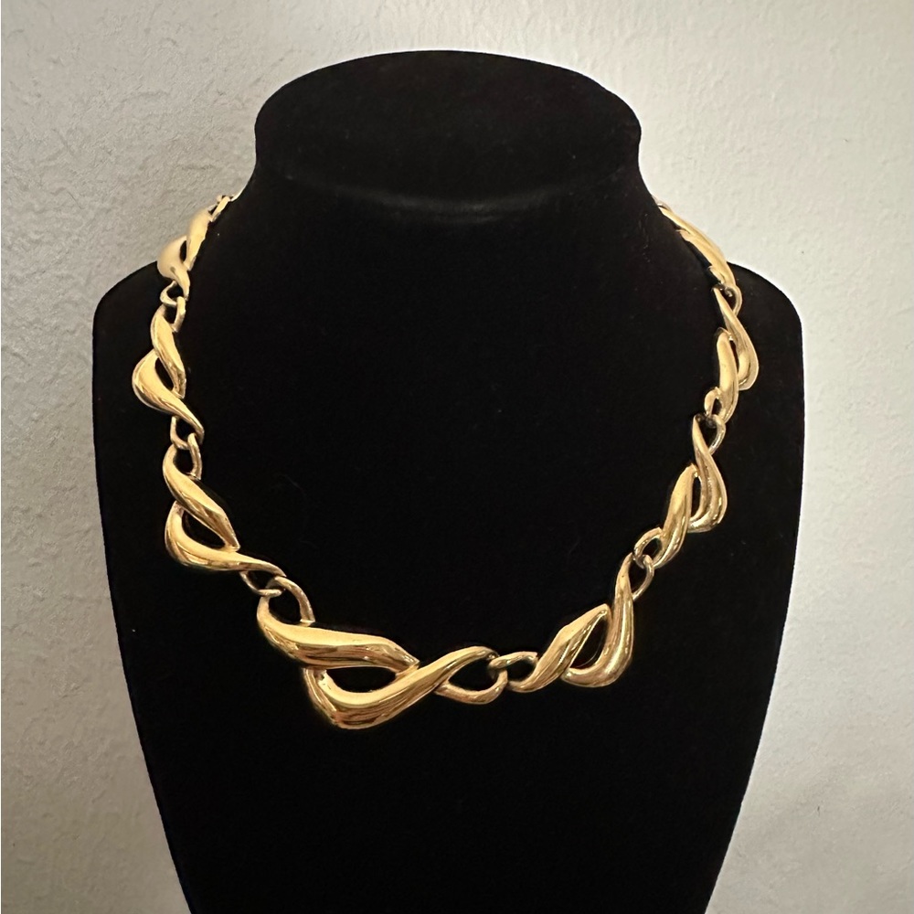 Vintage Gold Polished Necklace
